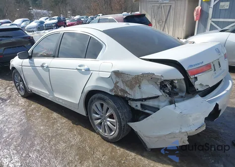 2012 Honda Accord Sdn 3.5 Ex-L/Ex-L z USA, uszkodzony, nr VIN 1HGCP3F84CA018945